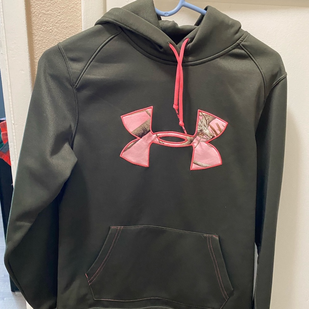Green Under Armour sweater
